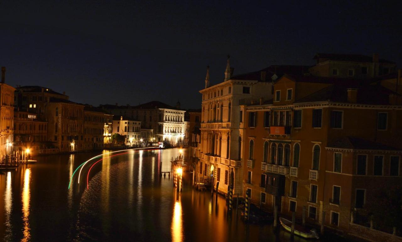 Venezia Canal View *